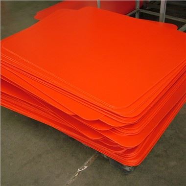 Plastmasas sadalītāja loksne